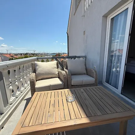Apartment Puntamika *